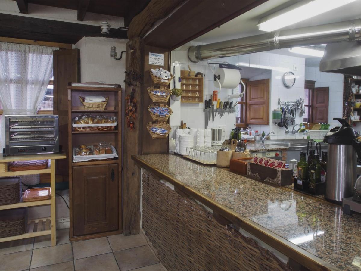 Casa De La Montana Albergue Turistico Avin Bagian luar foto