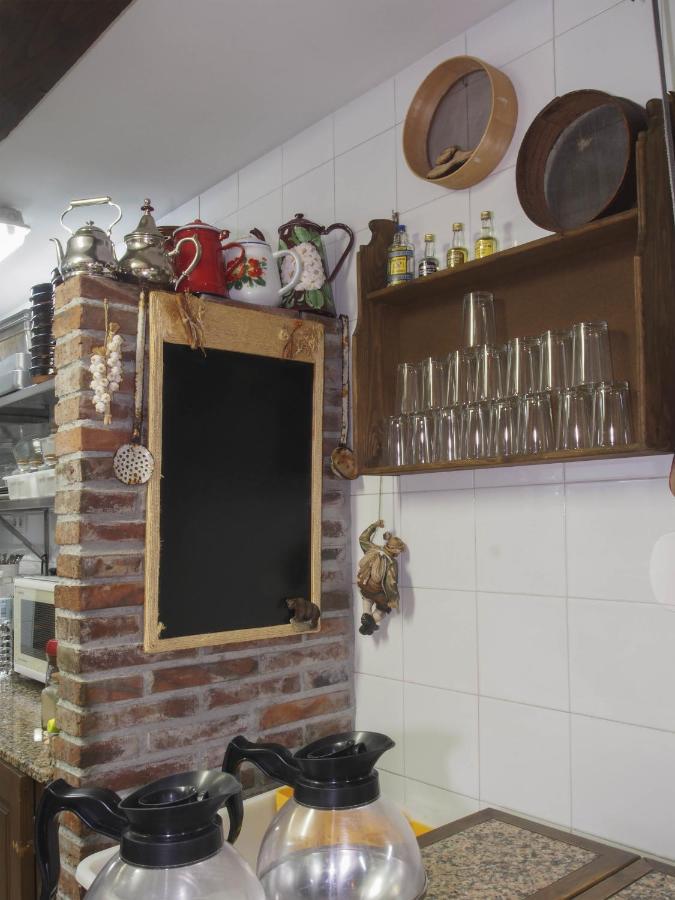Casa De La Montana Albergue Turistico Avin Bagian luar foto