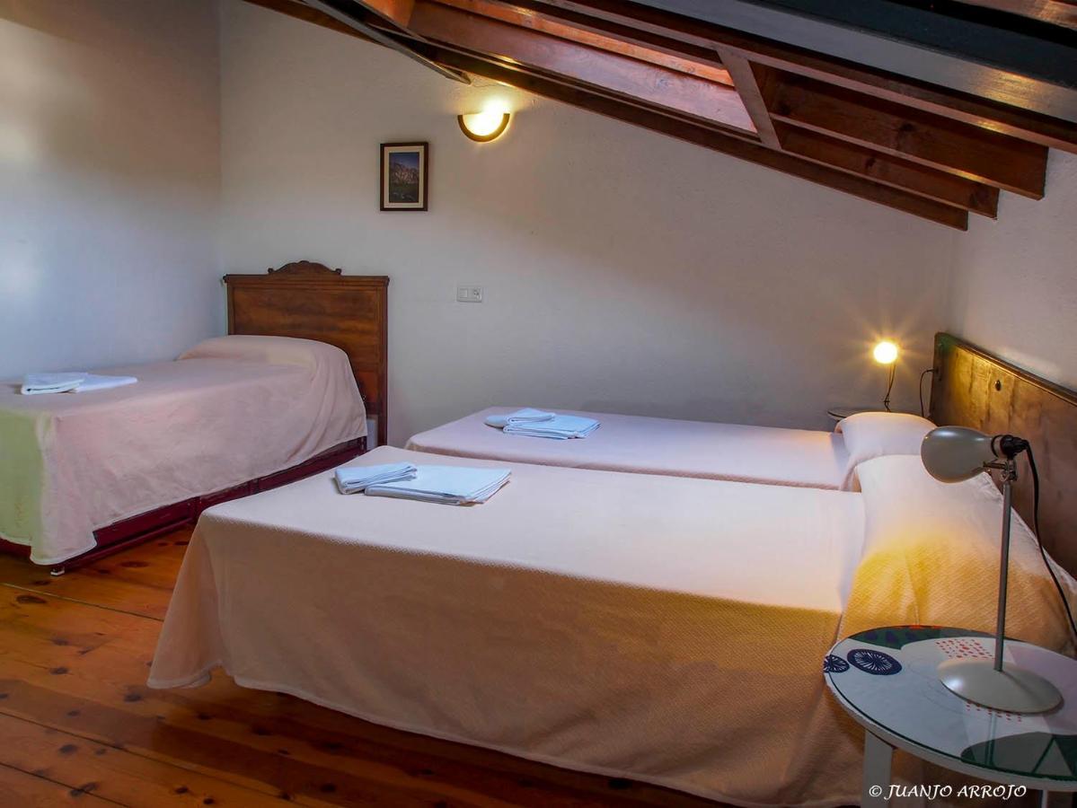 Casa De La Montana Albergue Turistico Avin Bagian luar foto